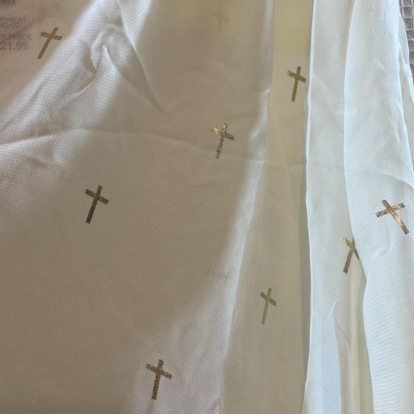 NWT Cato off white with gold crosses 3/4 button 3/4 sleeves sheer blouse 18/20 - Picture 2 of 5
